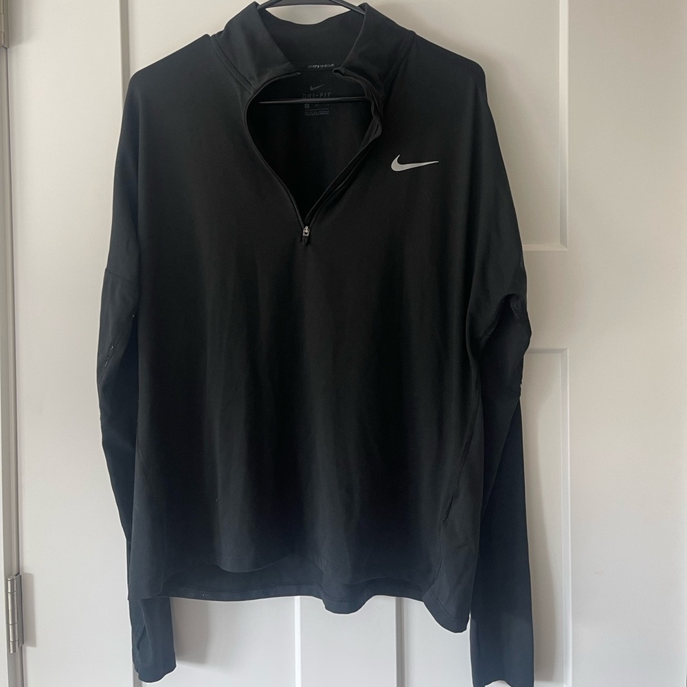 Women’s Black Nike Pull Over